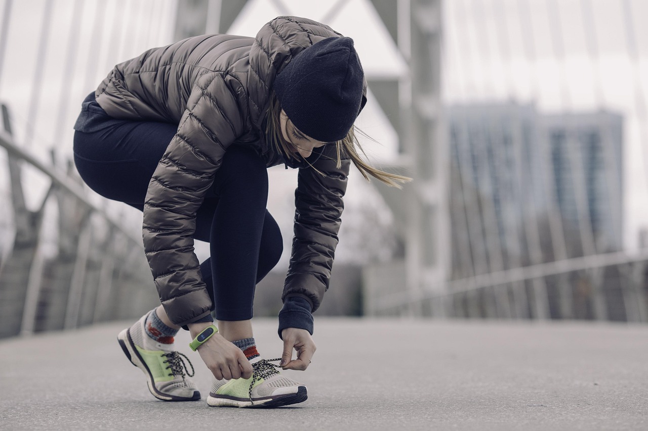 entdecken sie den ultimativen fitness tracker f&uuml;r ihre gesundheit. verfolgen sie ihre aktivit&auml;ten, herzfrequenz und fortschritte einfach und genau.